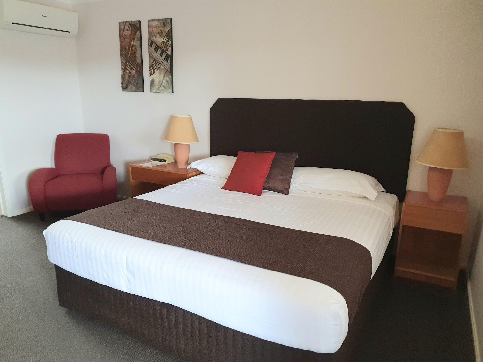 Mcnevins Maryborough Motel Екстер'єр фото