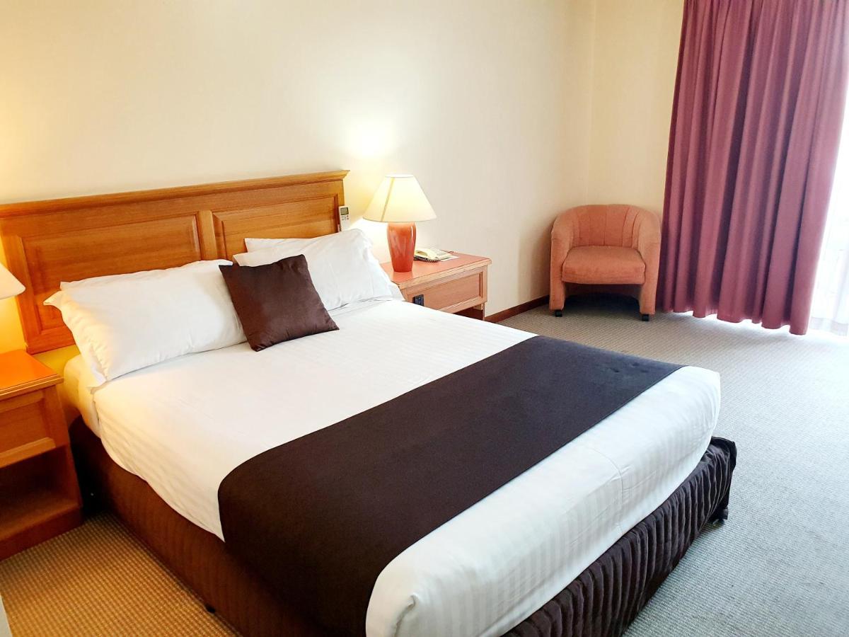 Mcnevins Maryborough Motel Екстер'єр фото