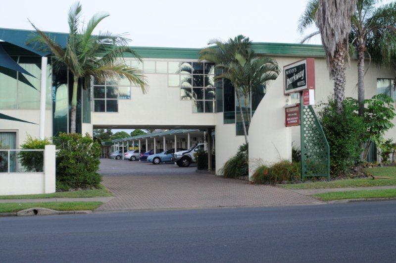 Mcnevins Maryborough Motel Екстер'єр фото