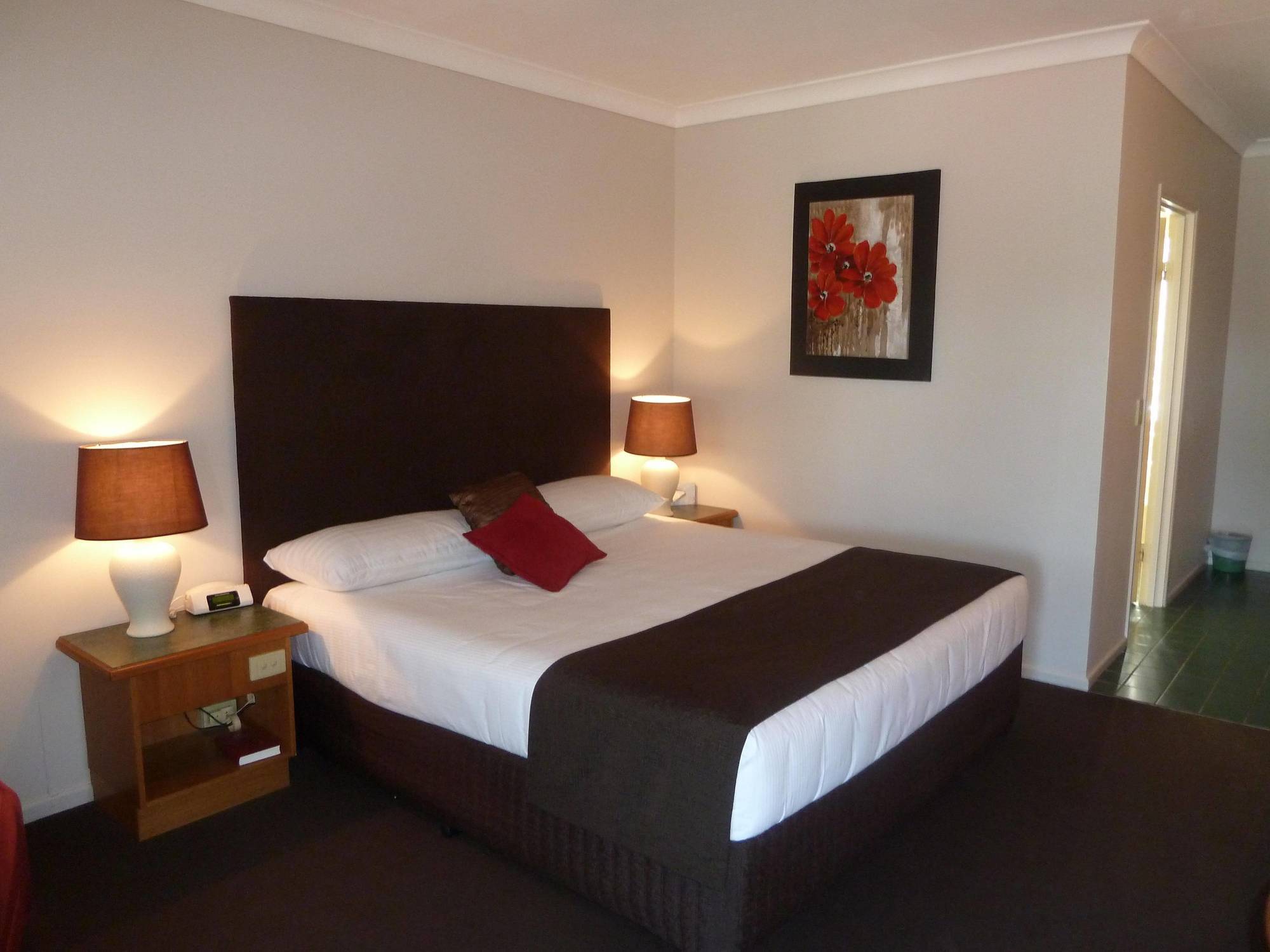 Mcnevins Maryborough Motel Екстер'єр фото